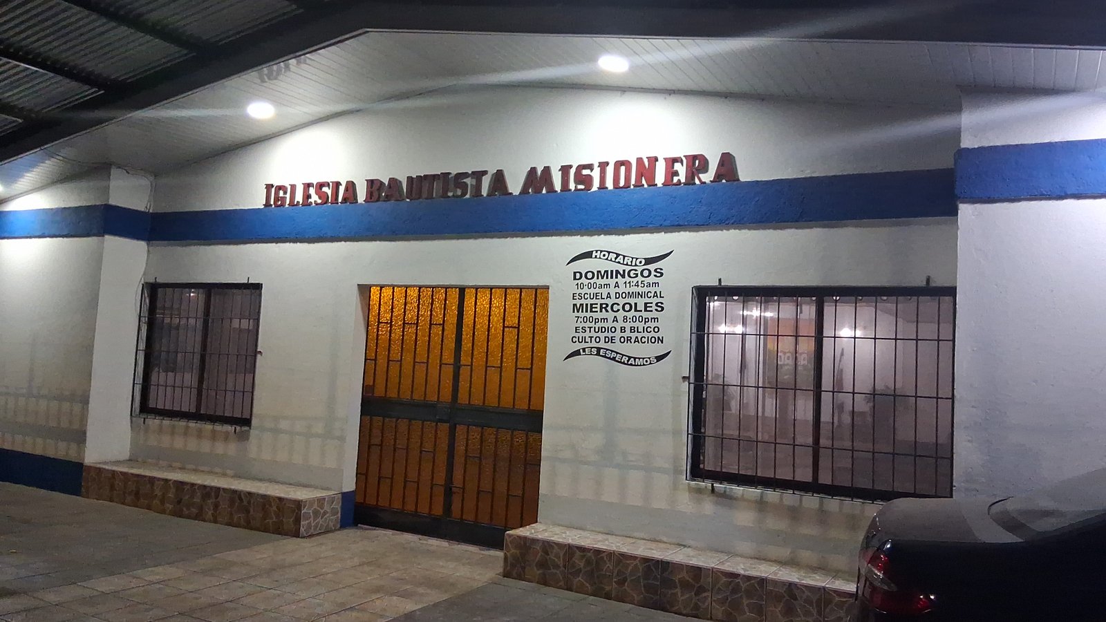 Portada de la Iglesia